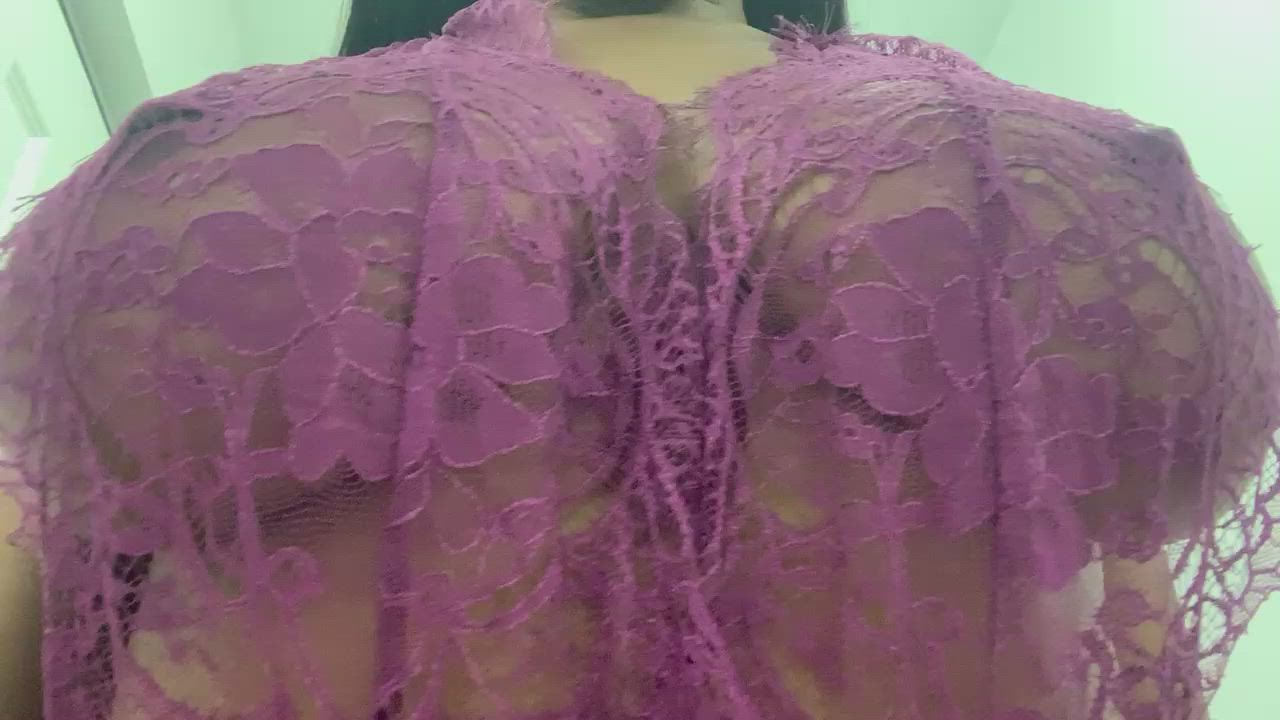 Big Tits Busty Ebony clip