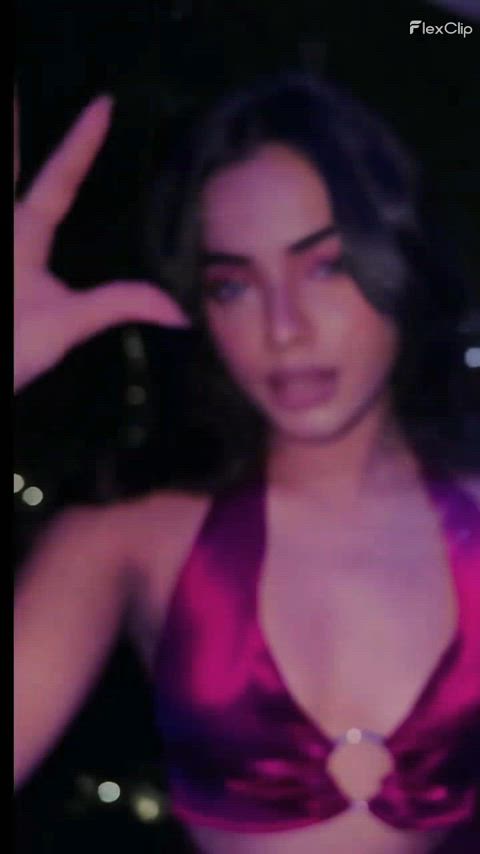 brown eyes cleavage desi indian clip