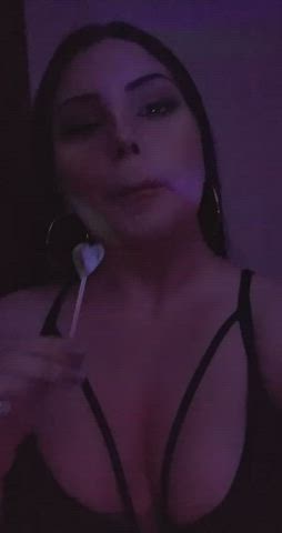 Babe Latina Sucking clip