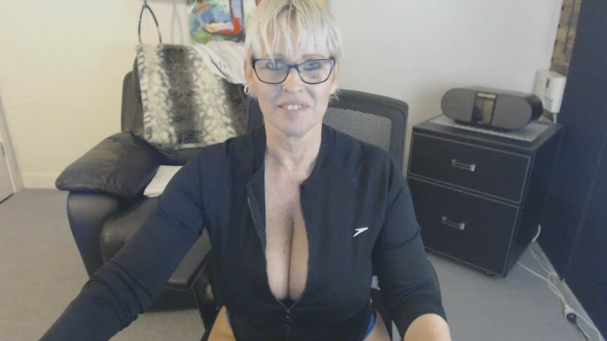 Boobs MILF Mature clip