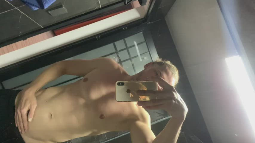 I really want to cum on someone.
