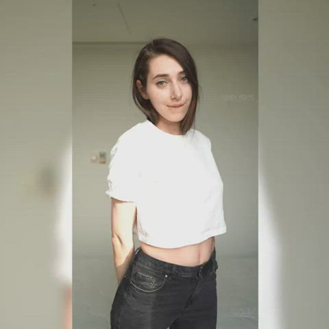 amateur small tits undressing clip