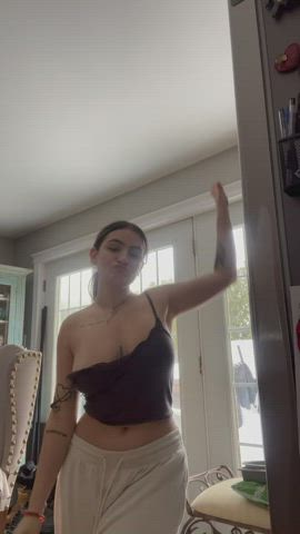 Busty Tease ?