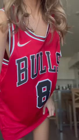 20 years old perky pussy spanking strip striptease tits clip