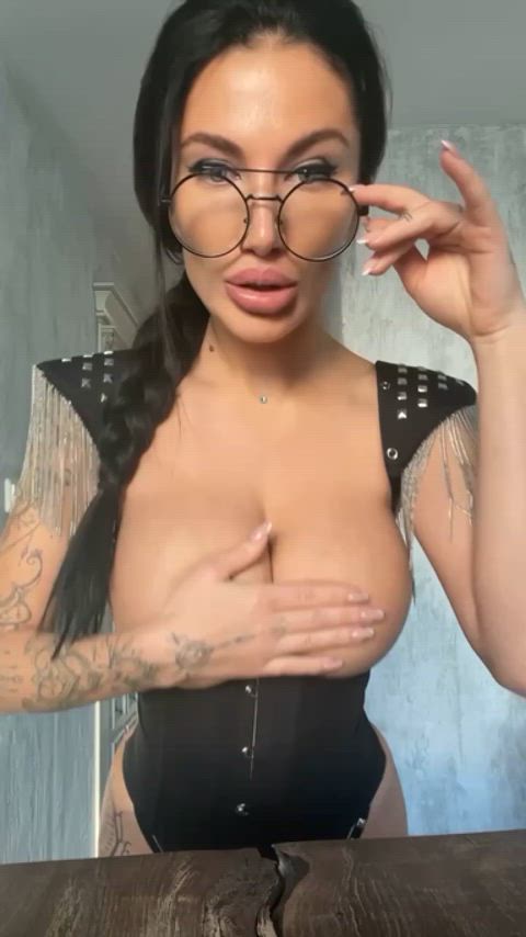 big tits boobs glasses homemade milf nipples tits white girl clip