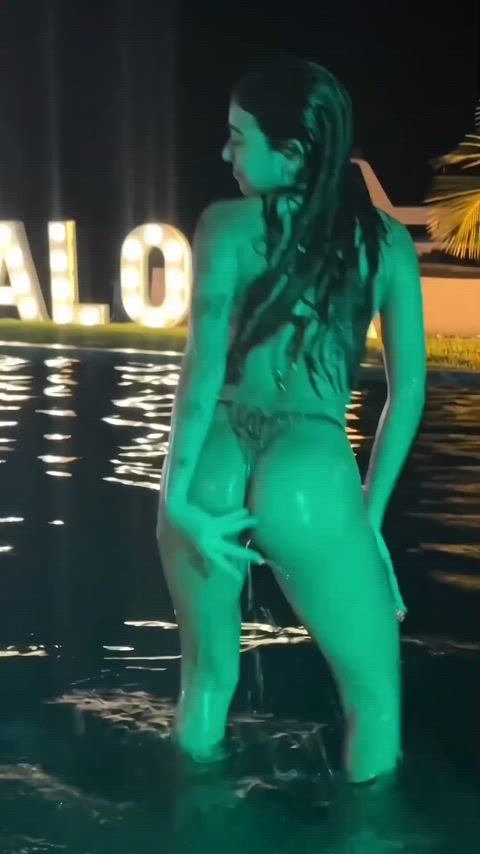 ass riding teen twerking clip