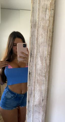 What do you like more, my face or my body?π