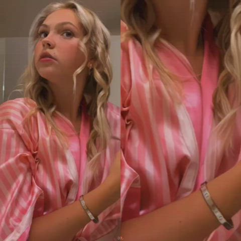 celebrity nipslip small tits clip