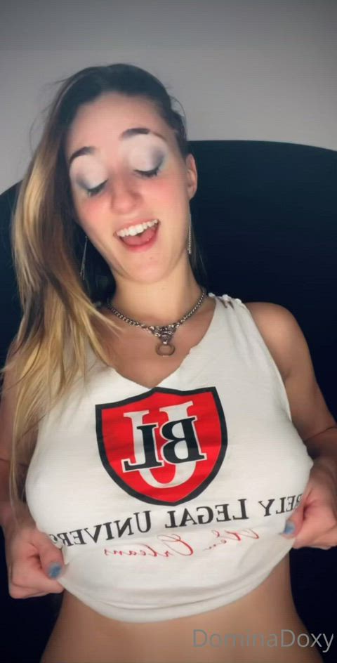 big tits bouncing tits natural tits tits white girl clip