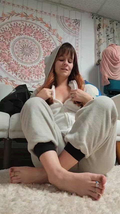 barefootmilf feet feet fetish foot foot fetish knee high socks socks soles clip