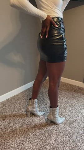 Bull Cheating Ebony Hotwife clip