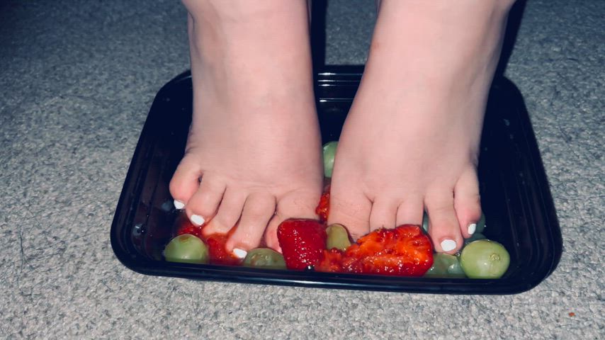 barefootmilf feet feet fetish food fetish foot fetish clip