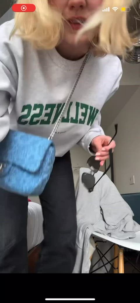 blonde clothed tiktok clip