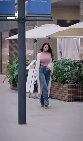 asian big tits jiggling clip