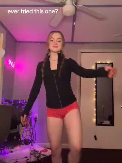 cheerleader flexible petite teen legal-teens tik-tok clip