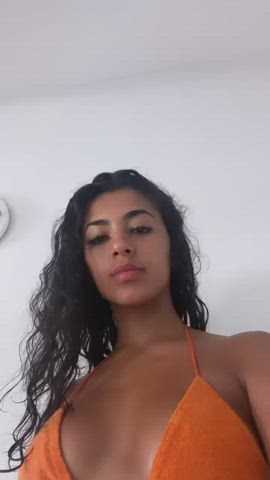 Desi slut exposes her body