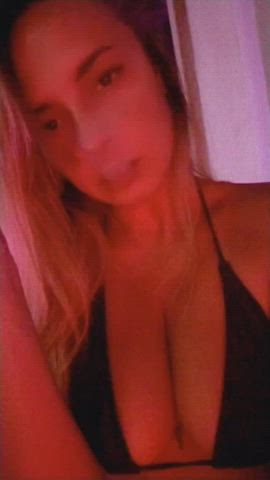 bikini natural tits smoking latinas clip