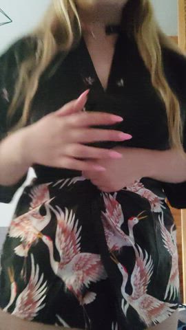 Maybe my belly is not flat but thicc girls are also hot, right?🥺👉👈