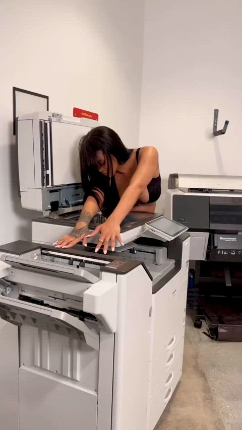 celebrity ebony rihanna clip