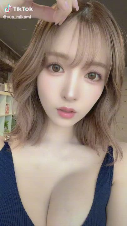 Gravure Japanese TikTok clip