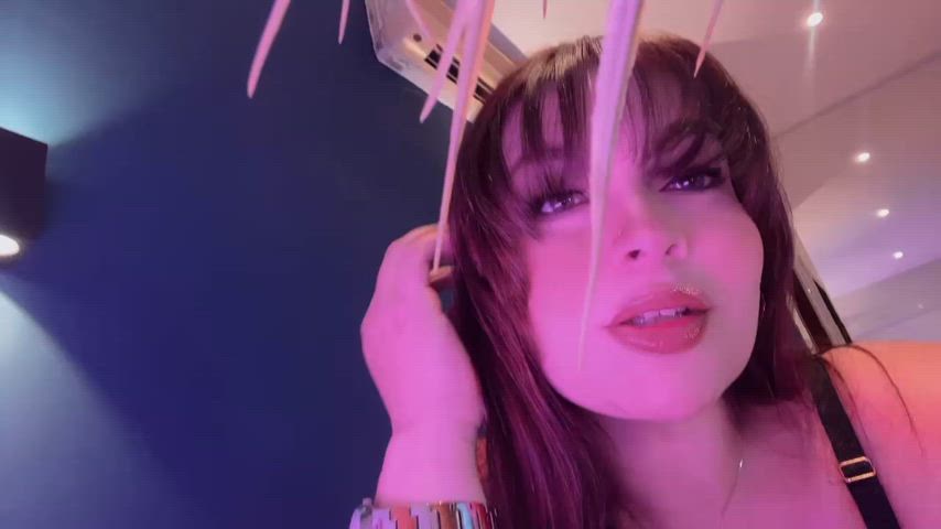 amateur big tits tits watchingporn wet just-boobs latinas real-orgasms rough-sex