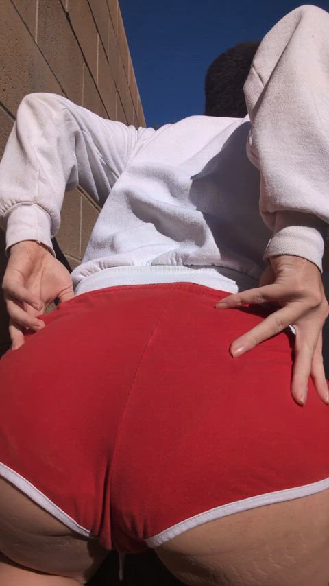 Shaking my ass for warmth