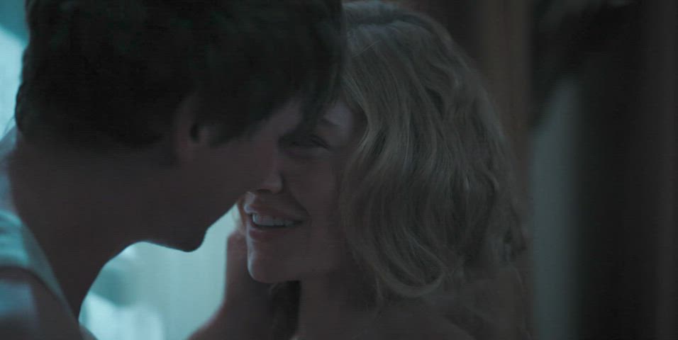 celebrity cute nudity clip
