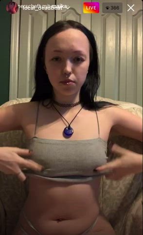 boobs flashing teen clip