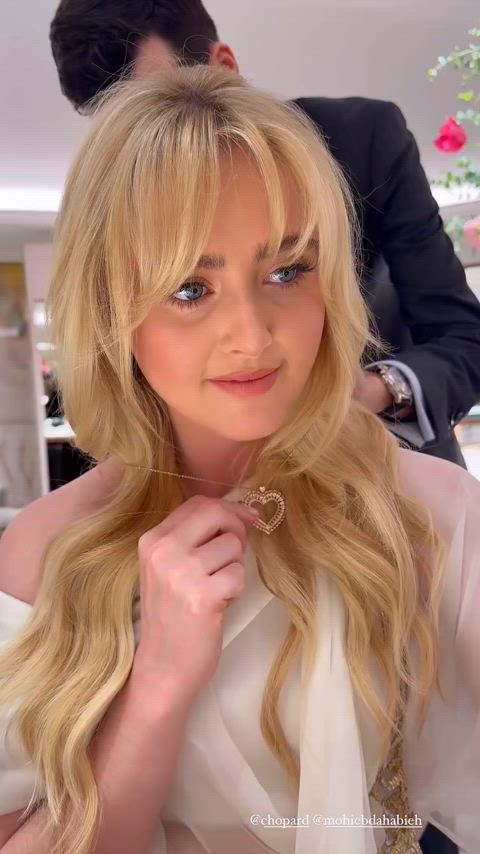 actress blonde celebrity clip