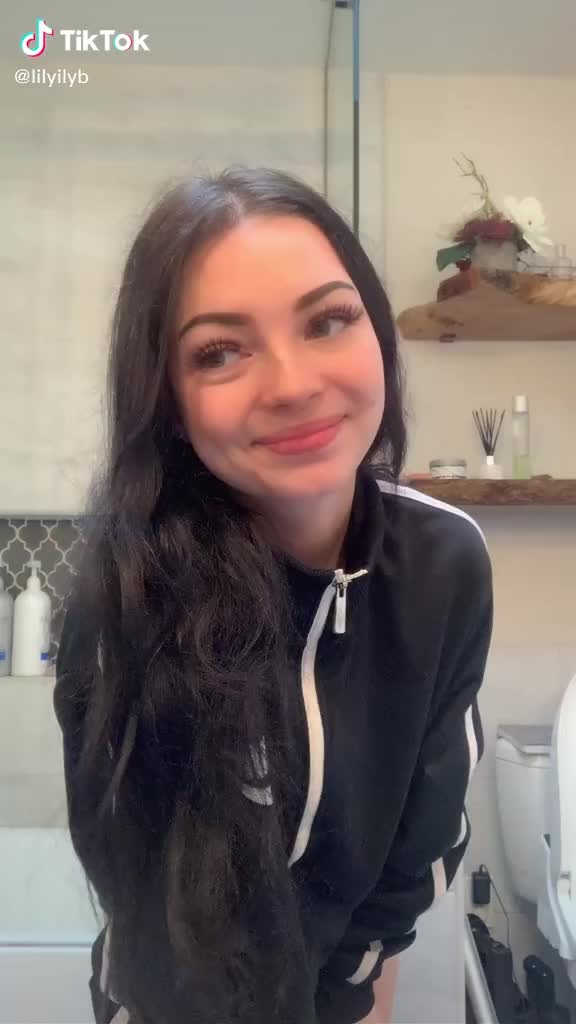 Cute Teen TikTok clip