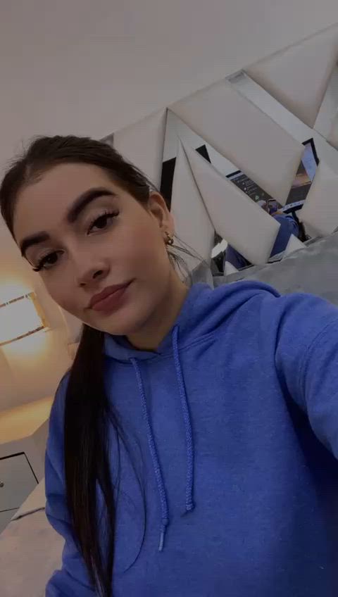 cam chaturbate cute erotic fetish latina public webcam clip