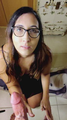 Amateur Blowjob Glasses Lingerie Tits clip