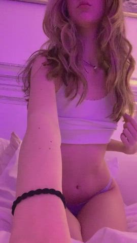 18yo and I love to flash