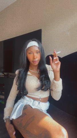 Sunny smoking breakπ»π»