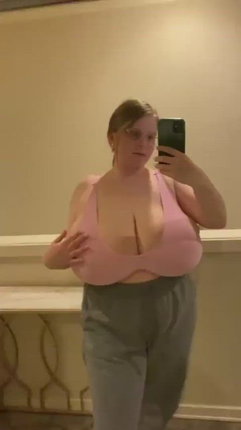 amateur bbw big tits chubby natural tits public tits clip