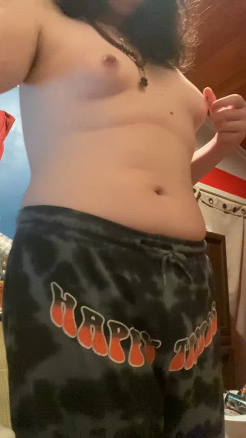 amateur bong natural tits trans woman clip
