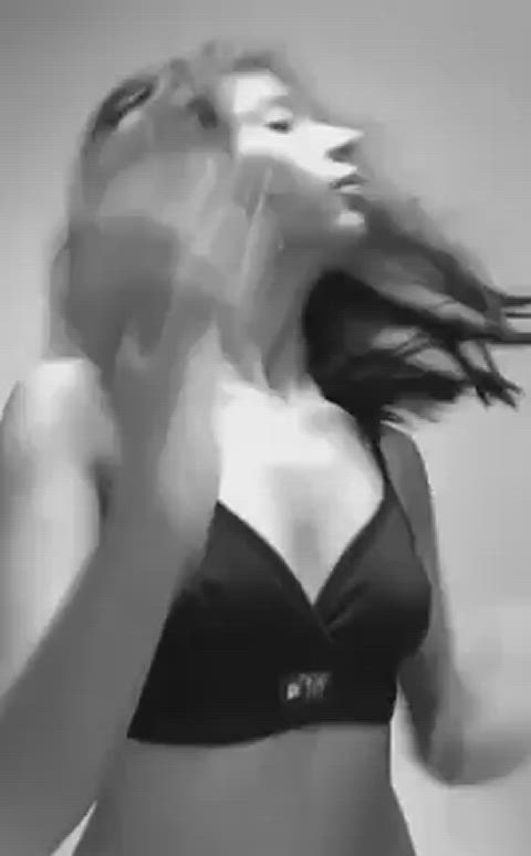 18 years old desi selfie striptease titty drop clip
