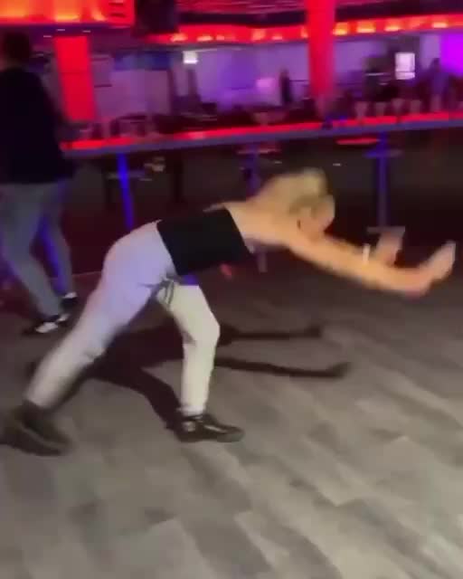 Dancing clip