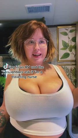 big tits bouncing tits busty cleavage clip