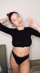 Busty Teen Tits clip