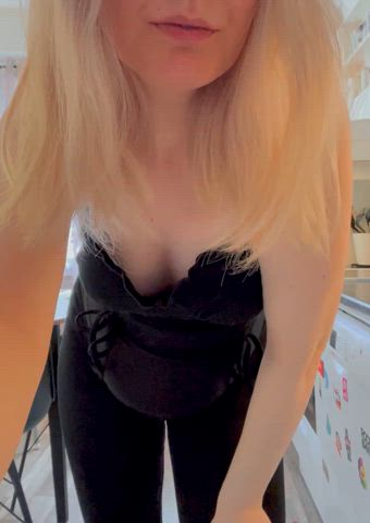 blonde homemade milf onlyfans pregnant clip