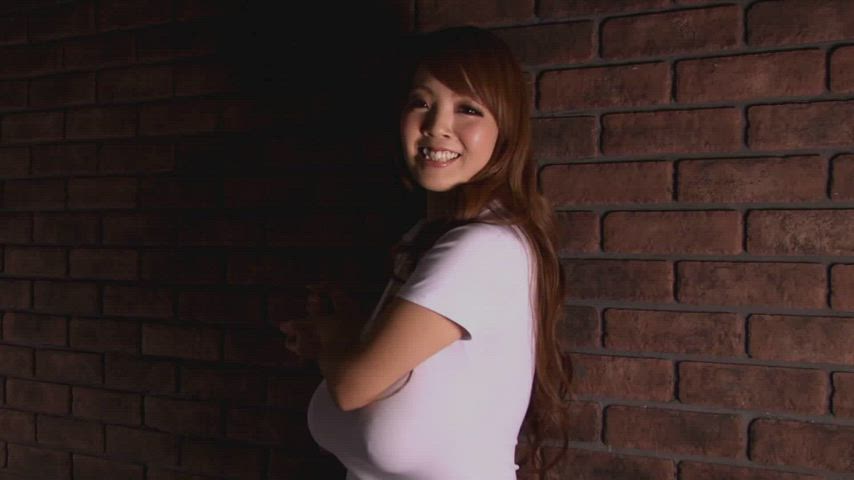 hitomi tanaka huge tits petite clip