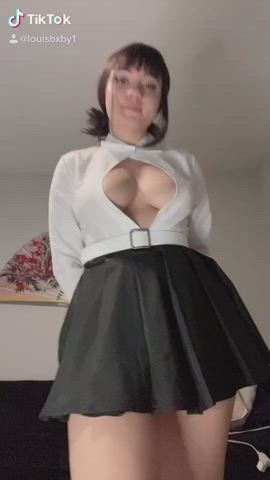 Big Tits Dancing Natural Tits TikTok clip