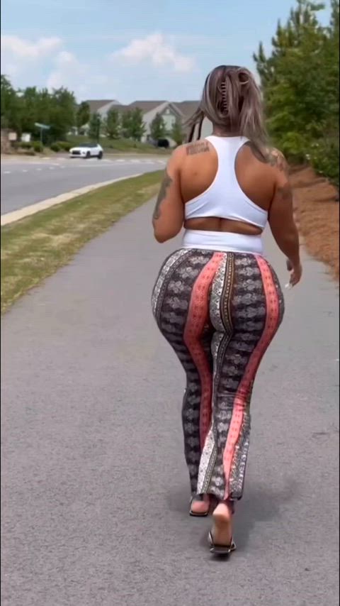 ebony jiggle tease walking clip