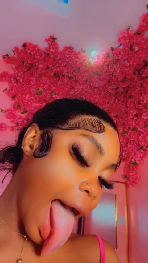 ebony long tongue tongue tongue fetish clip