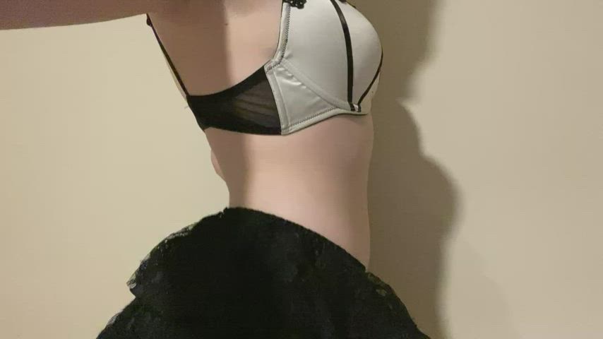 no panties so you can slip right in!!! <3