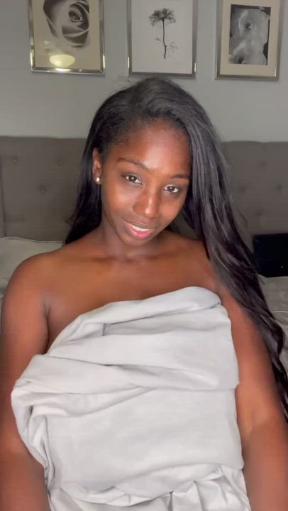 Babe Busty Ebony clip