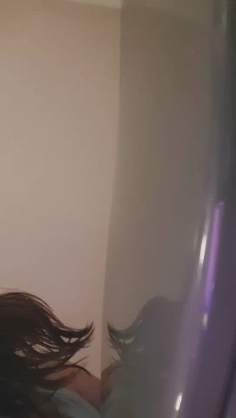 18 years old amateur brunette licking teen toilet clip