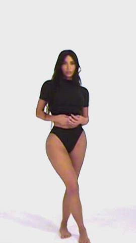 big tits brunette celebrity cleavage fake tits kim kardashian legs thick clip