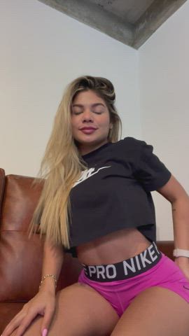 latina orgasm teen clip